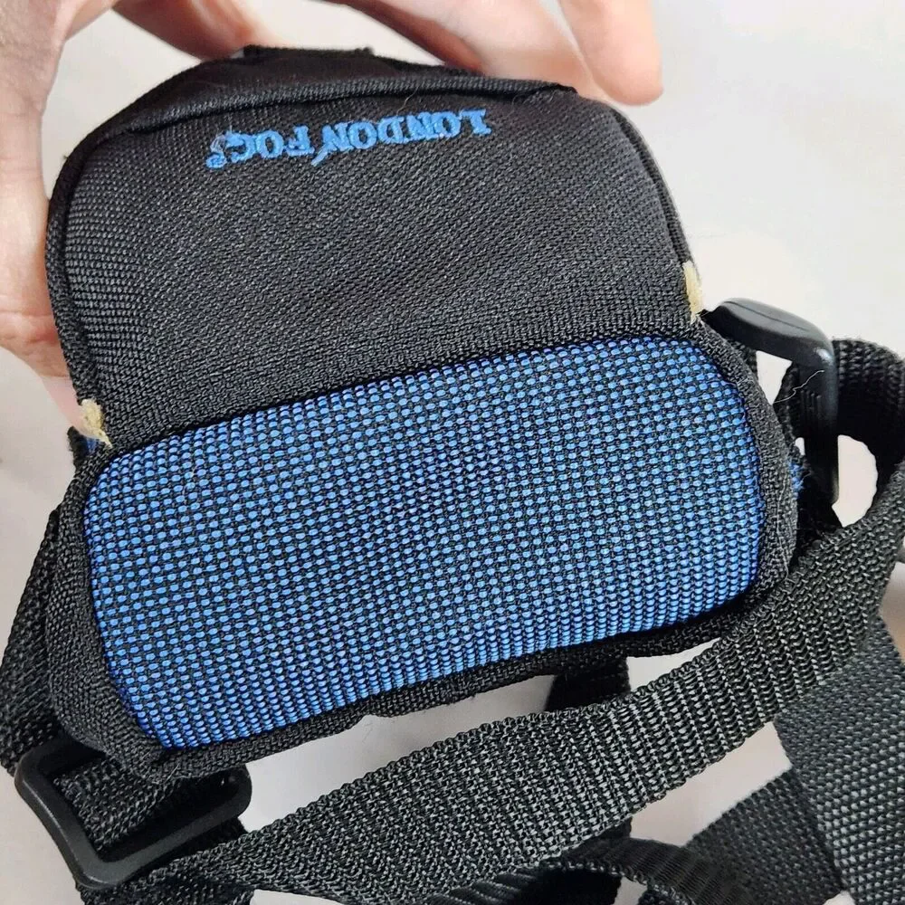 London‎ Fog Brand Medium Camera Bag. great Condition Black blue travel hiking